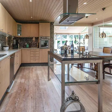 Three-bedroom Holiday In * 斯莱格思