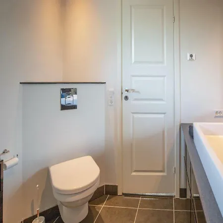 Three-bedroom Holiday In 度假居 *