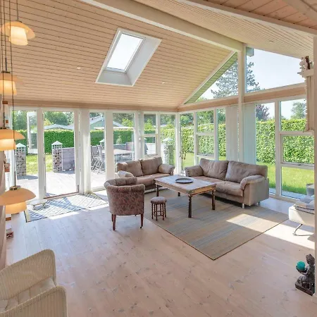 Three-bedroom Holiday In